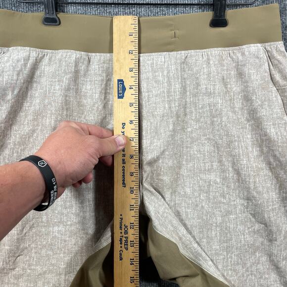 Lululemon T.H.E. Short 9" Liner Shorts Men's Large Beige Activewear Wicking - Picture 3 of 10